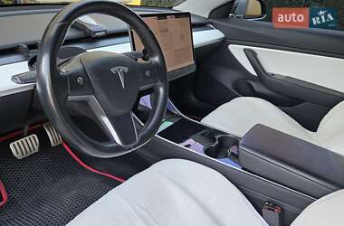 Седан Tesla Model 3 2019 в 