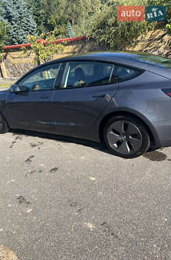 Седан Tesla Model 3 2023 в Львові