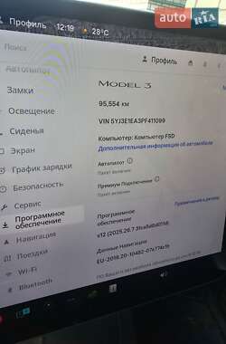 Седан Tesla Model 3 2022 в 