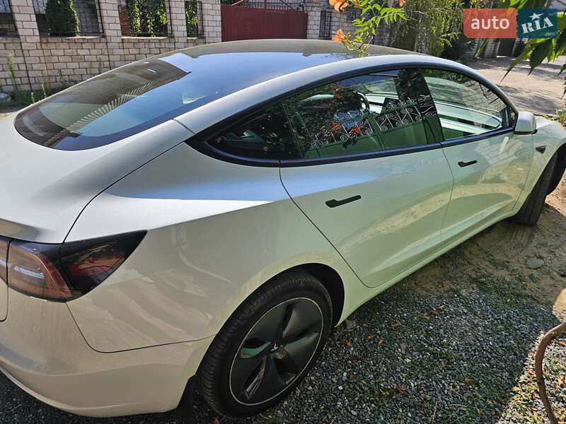 Седан Tesla Model 3 2022 в Вознесенську