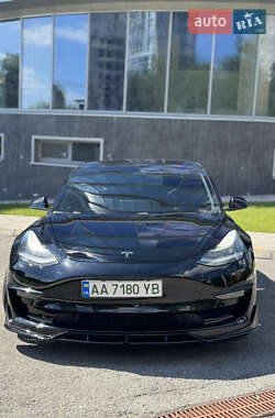 Седан Tesla Model 3 2018 в 