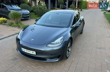 Седан Tesla Model 3 2019 в 