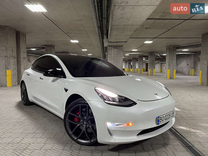 Tesla Model 3 2018
