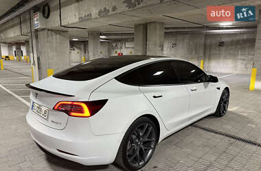 Седан Tesla Model 3 2018 в 
