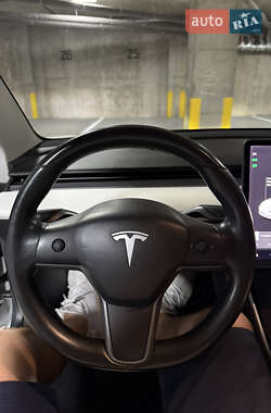 Седан Tesla Model 3 2018 в 