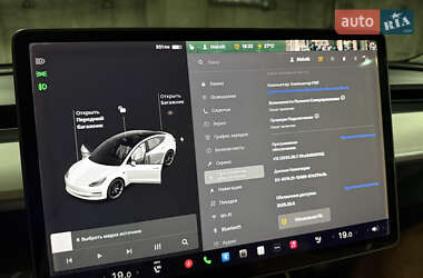 Седан Tesla Model 3 2018 в 