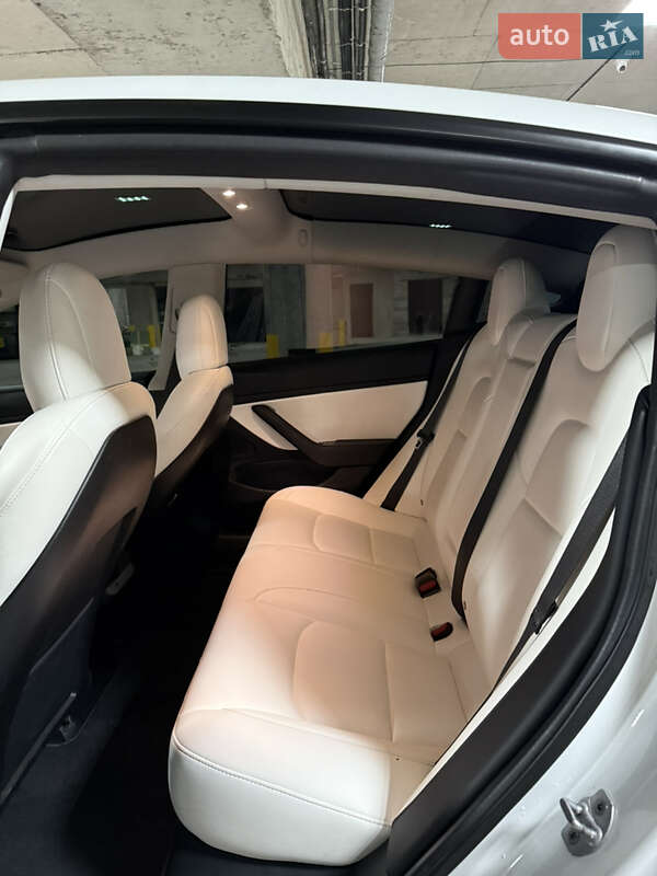 Седан Tesla Model 3 2018 в Тернополе фото 66 Седан Tesla Model 3 2018 в Тернополе