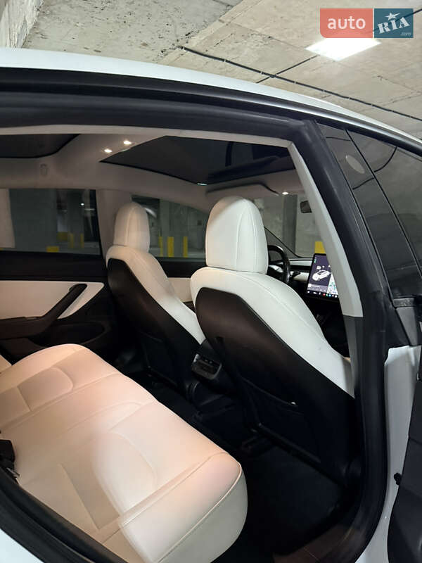 Седан Tesla Model 3 2018 в Тернополе фото 70 Седан Tesla Model 3 2018 в Тернополе