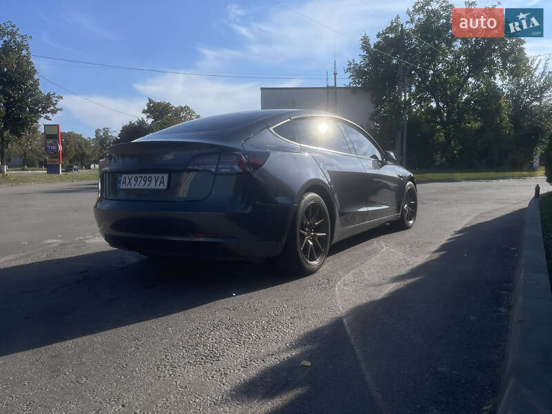 Седан Tesla Model 3 2021 в Харкові