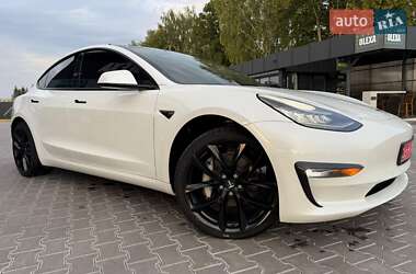 Седан Tesla Model 3 2019 в Владимире