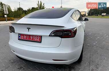 Седан Tesla Model 3 2019 в 