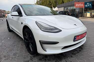 Седан Tesla Model 3 2019 в 