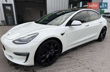 Седан Tesla Model 3 2019 в 