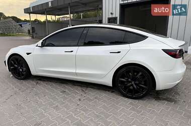 Седан Tesla Model 3 2019 в 