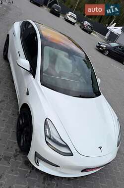 Седан Tesla Model 3 2019 в 