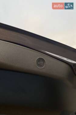 Седан Tesla Model 3 2023 в 