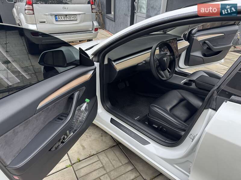 Седан Tesla Model 3 2021 в Харкові