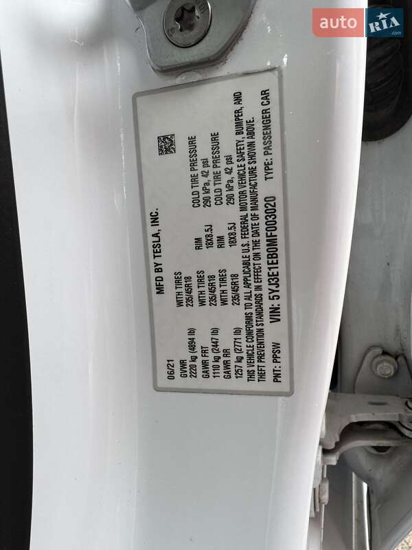 Седан Tesla Model 3 2021 в Харкові