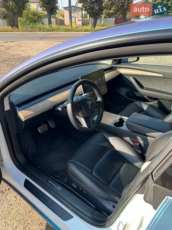 Седан Tesla Model 3 2021 в Києві