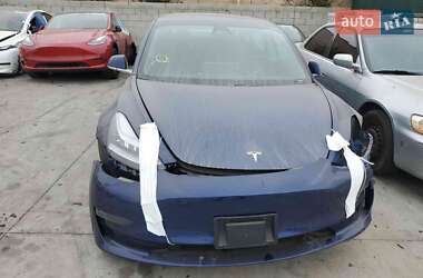 Седан Tesla Model 3 2019 в 