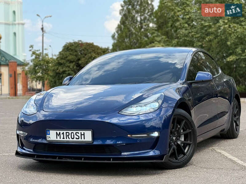 Tesla Model 3 2021