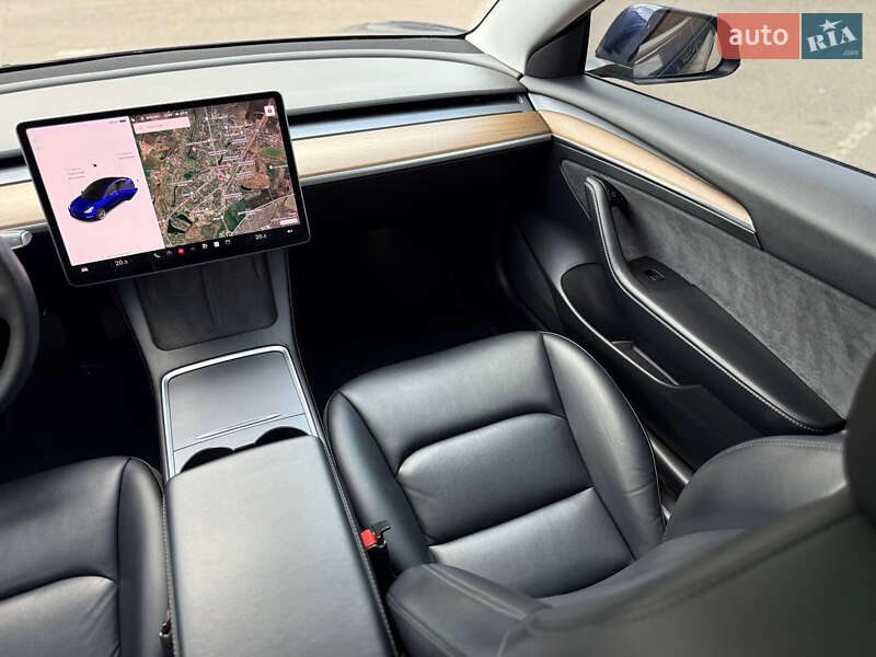 Седан Tesla Model 3 2021 в Кривом Роге