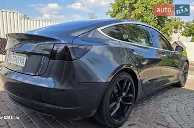 Седан Tesla Model 3 2018 в 