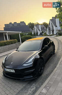 Седан Tesla Model 3 2018 в 
