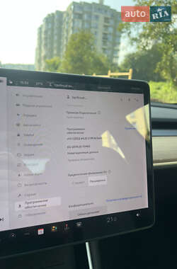 Седан Tesla Model 3 2019 в 