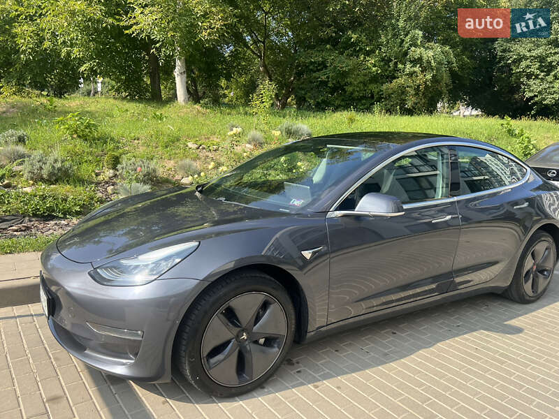 Седан Tesla Model 3 2019 в Львове фото 21 Седан Tesla Model 3 2019 в Львове