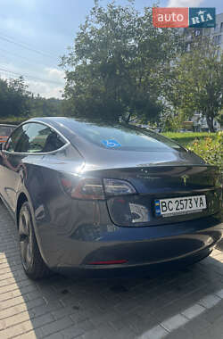 Седан Tesla Model 3 2019 в 