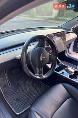 Седан Tesla Model 3 2018 в 