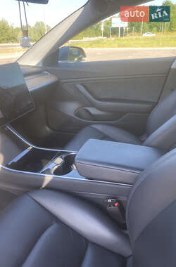 Седан Tesla Model 3 2018 в 