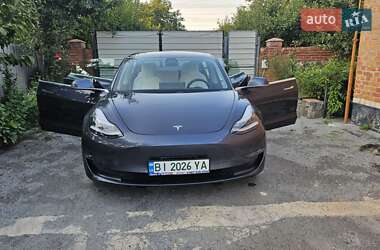 Седан Tesla Model 3 2019 в 