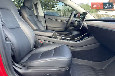 Седан Tesla Model 3 2020 в 