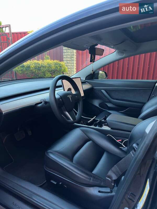 Седан Tesla Model 3 2021 в Львове фото 12 Седан Tesla Model 3 2021 в Львове