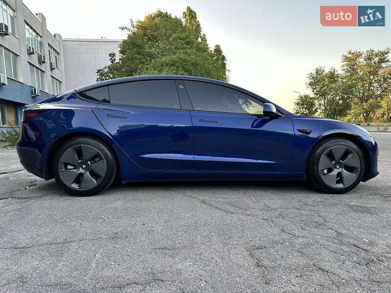 Седан Tesla Model 3 2022 в Дніпрі