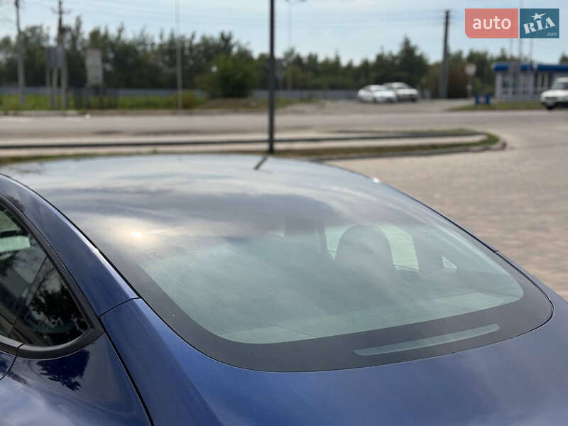 Седан Tesla Model 3 2021 в Івано-Франківську