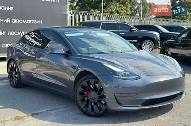 Седан Tesla Model 3 2021 в 