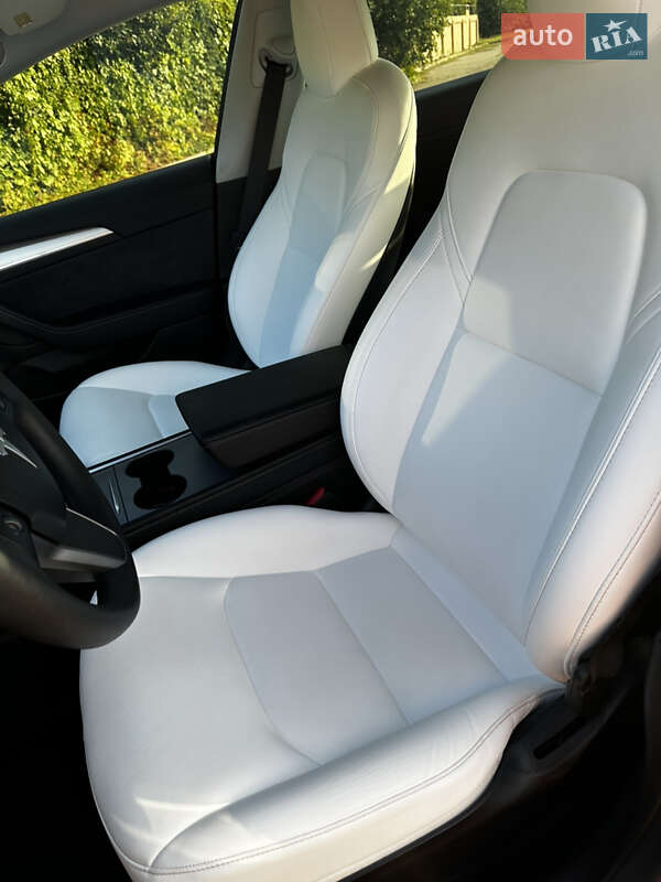 Седан Tesla Model 3 2022 в Одесі