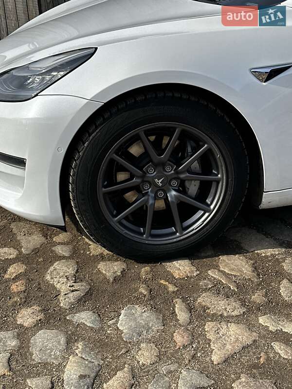 Седан Tesla Model 3 2020 в Харькове