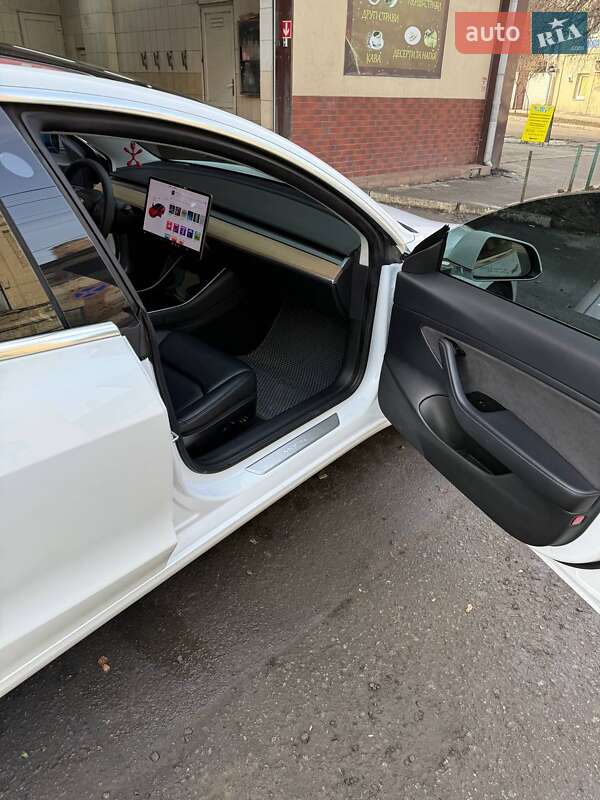 Седан Tesla Model 3 2020 в Харькове