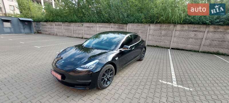 Седан Tesla Model 3 2020 в Ужгороде фото Седан Tesla Model 3 2020 в Ужгороде