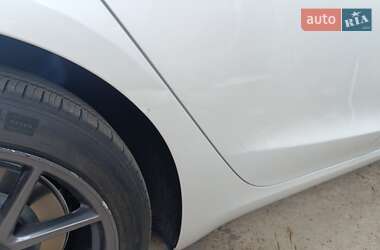 Седан Tesla Model 3 2021 в Одессе