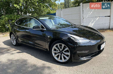Седан Tesla Model 3 2019 в Києві