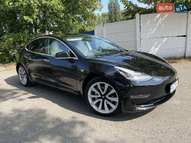 Tesla Model 3 2019