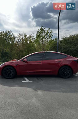 Седан Tesla Model 3 2019 в 