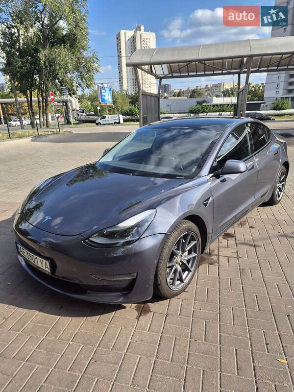 Tesla Model 3 2021