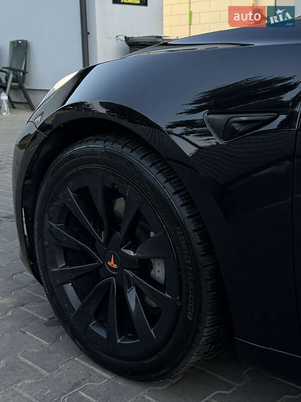 Седан Tesla Model 3 2021 в Луцке