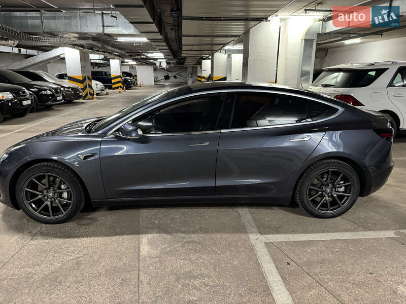 Седан Tesla Model 3 2019 в Полтаве